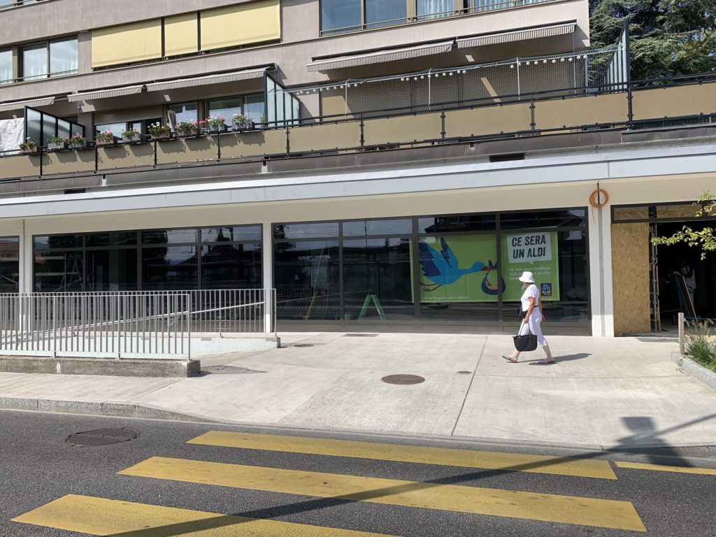 C'es la façade d'Aldi Versoix